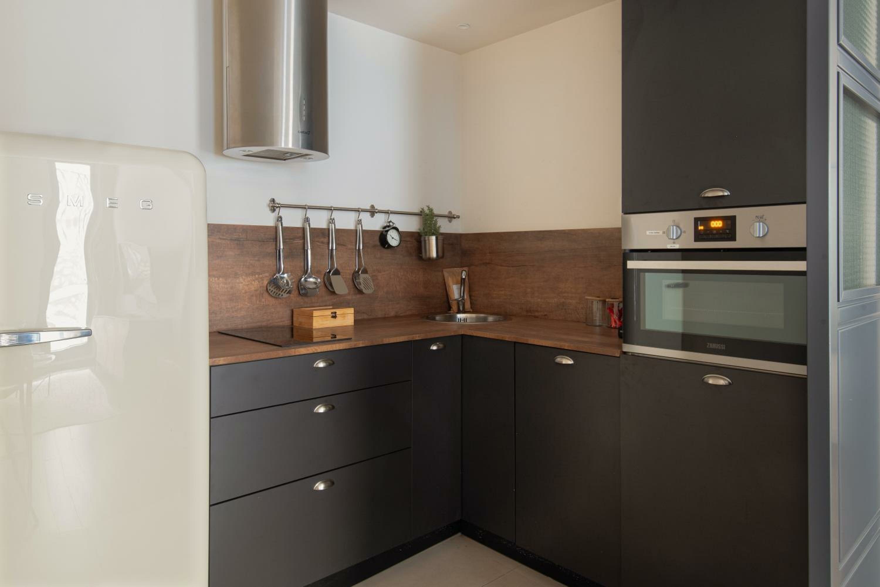 One-Bedroom Apartment with Terrace