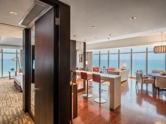 Executive Sea-view Suite