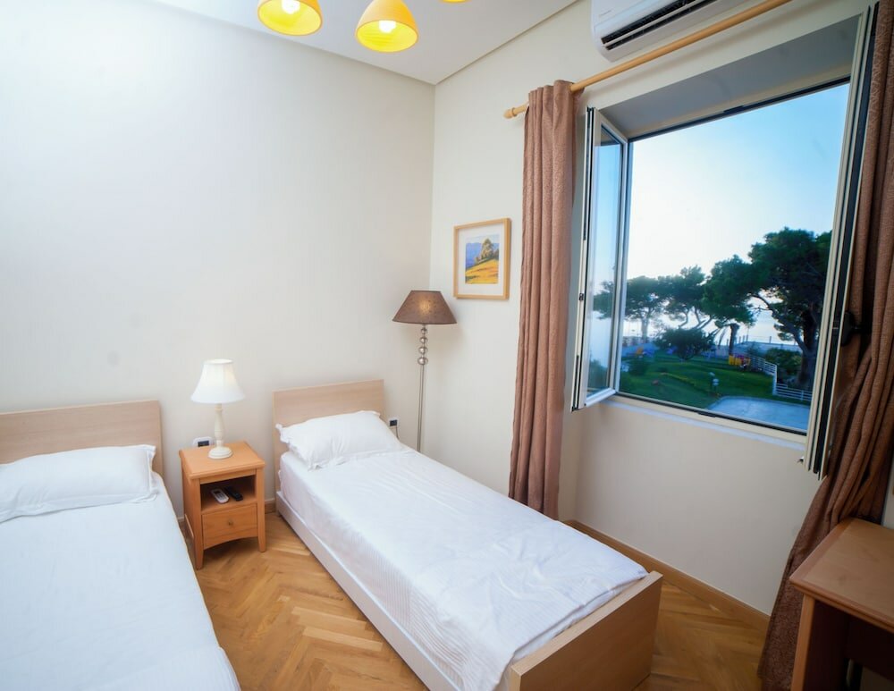Standard Quadruple Room, Sea Facing
