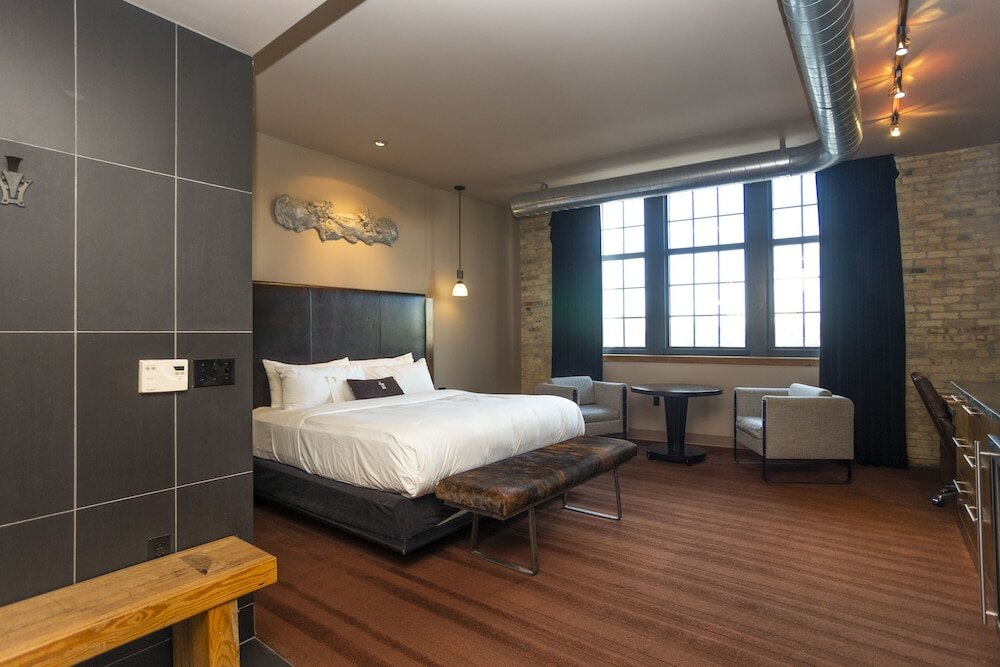 Deluxe Room, 1 King Bed, Accessible, Non Smoking