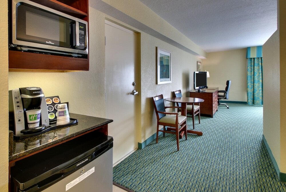 Suite, Multiple Beds