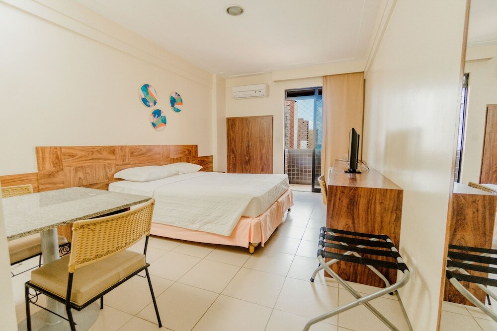 Standard Twin Room, 1 Queen Bed