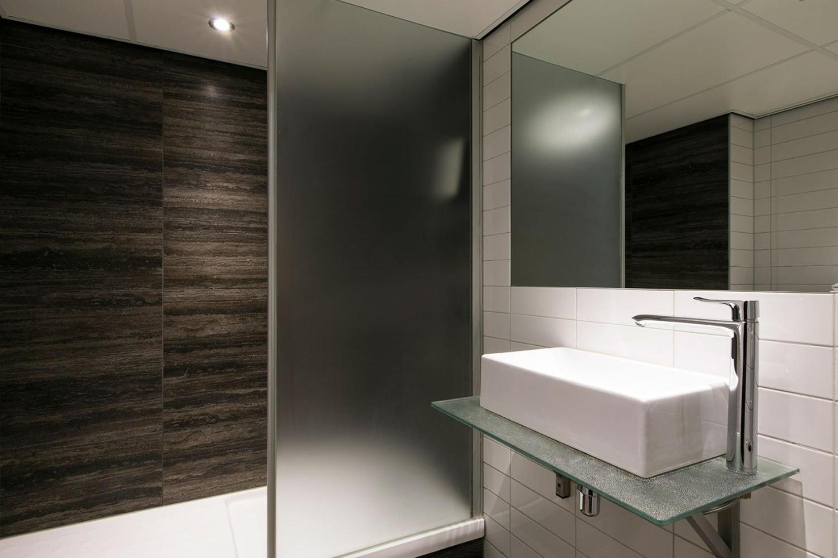 Comfort Room 1 Single Bed