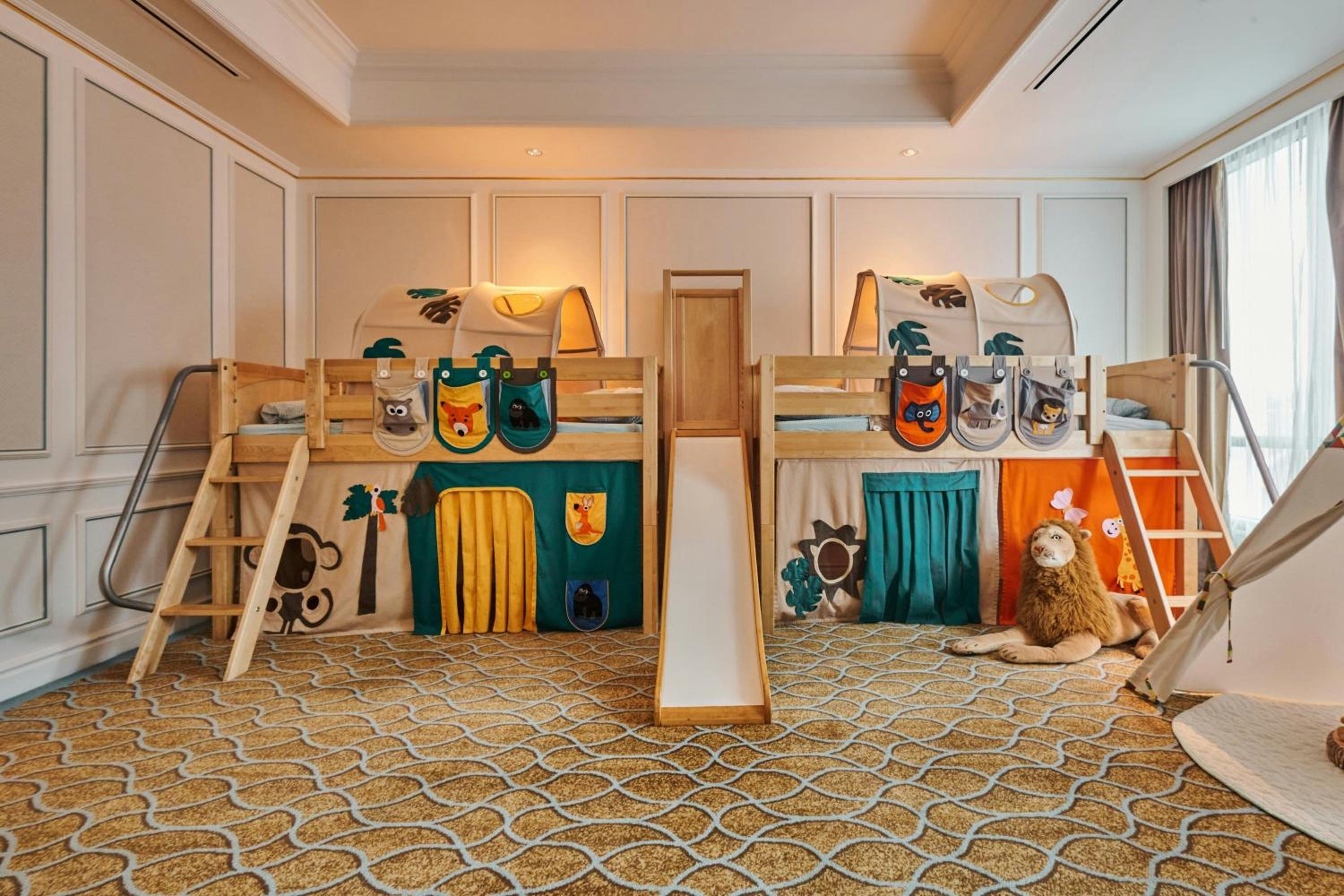 One-Bedroom Family Suite with Club Access