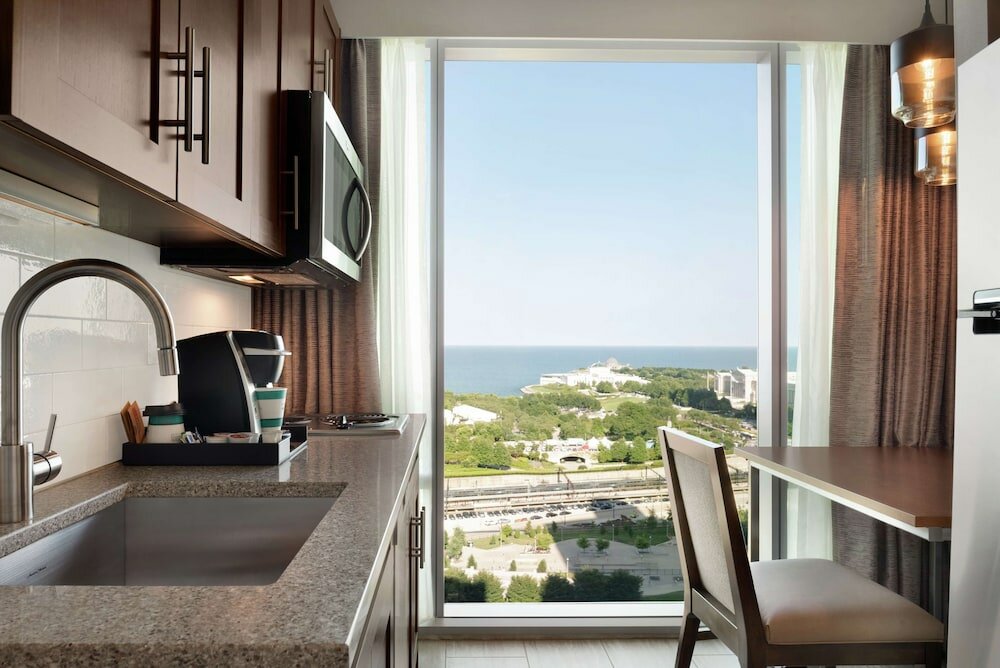 Suite, 1 Bedroom, Corner