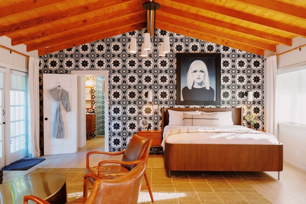Room (Biscayne)
