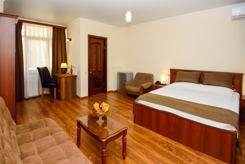 Standard Double Room, Balcony в British House