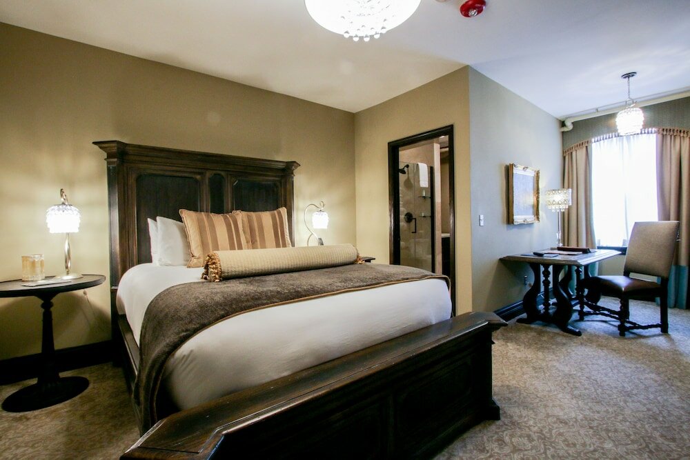 Luxury Room, 1 Queen Bed