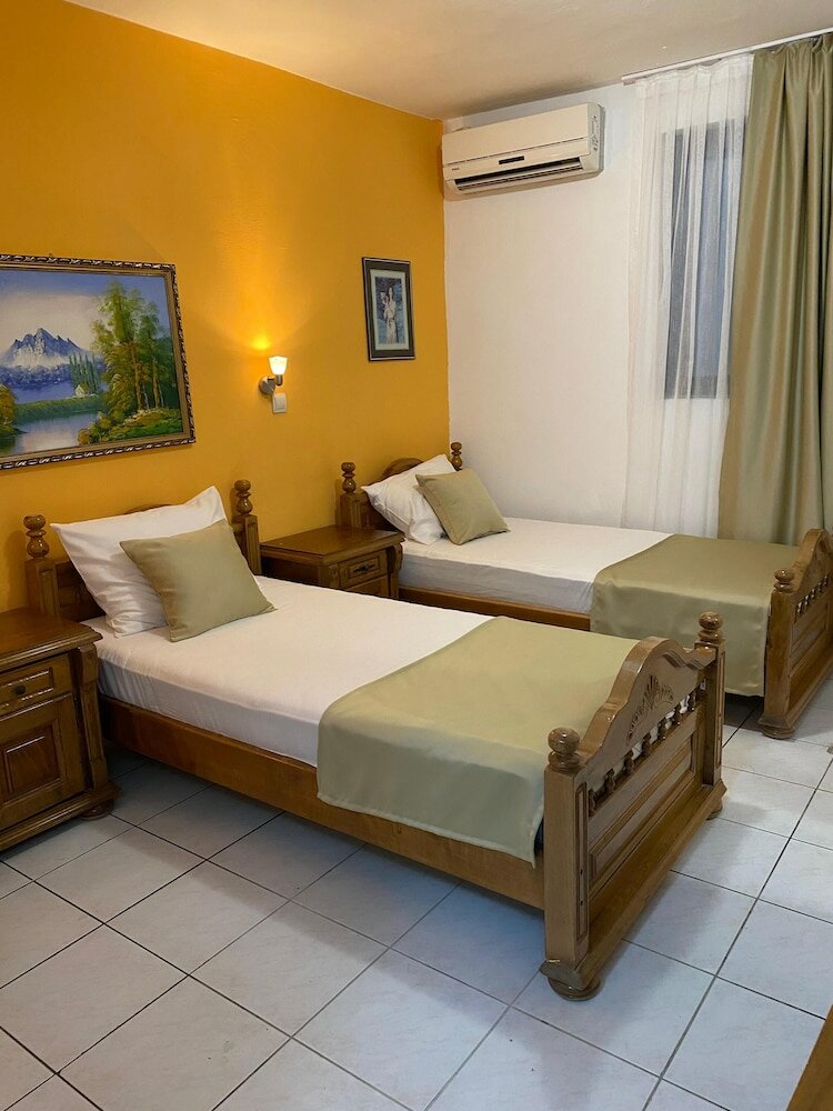 Economy Twin Room