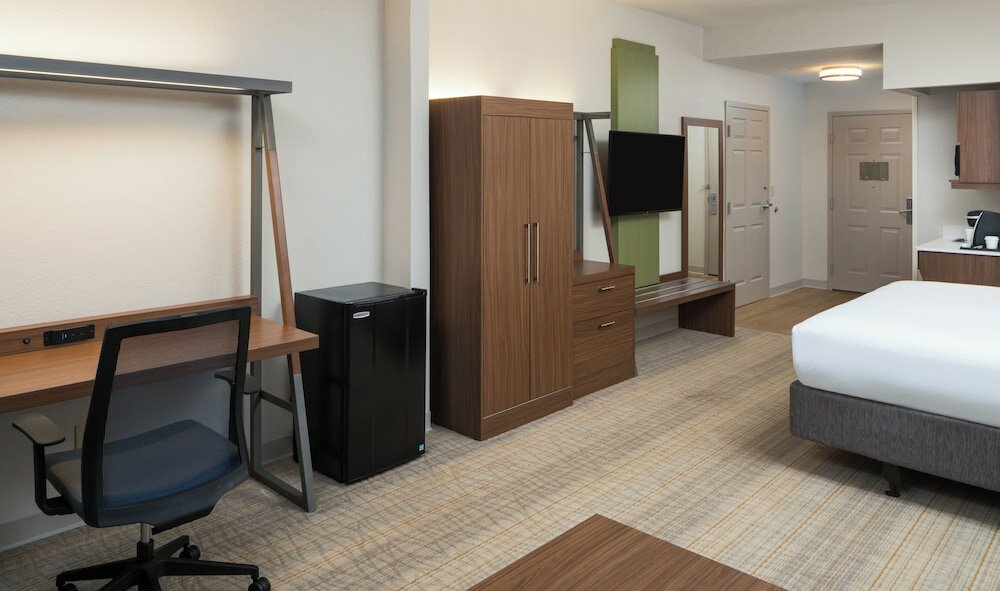 Standard Room, 1 King Bed with Sofa bed, Accessible (Mobility)
