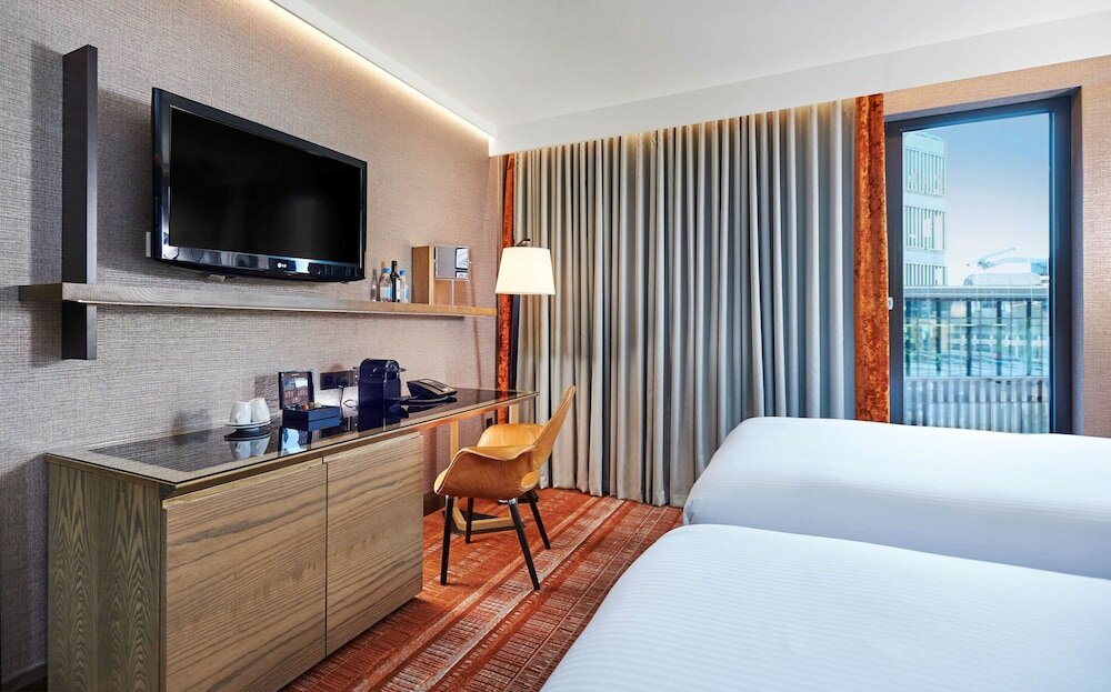 Deluxe Twin Room (Plus)