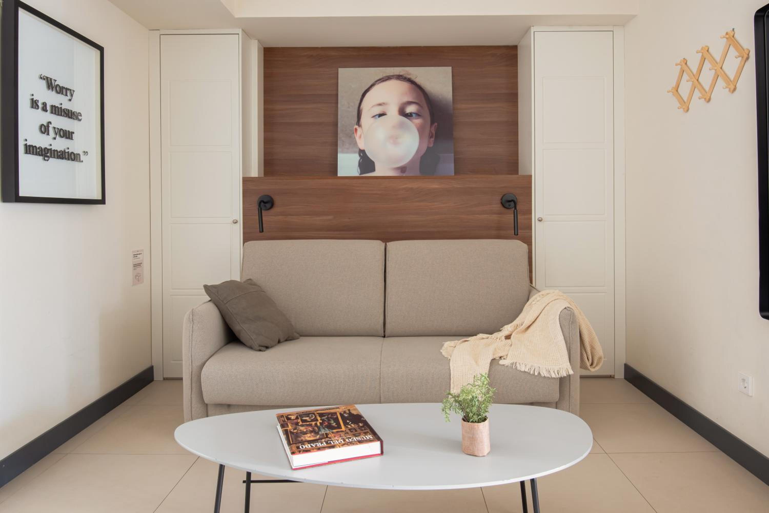 One-Bedroom Deluxe Apartment