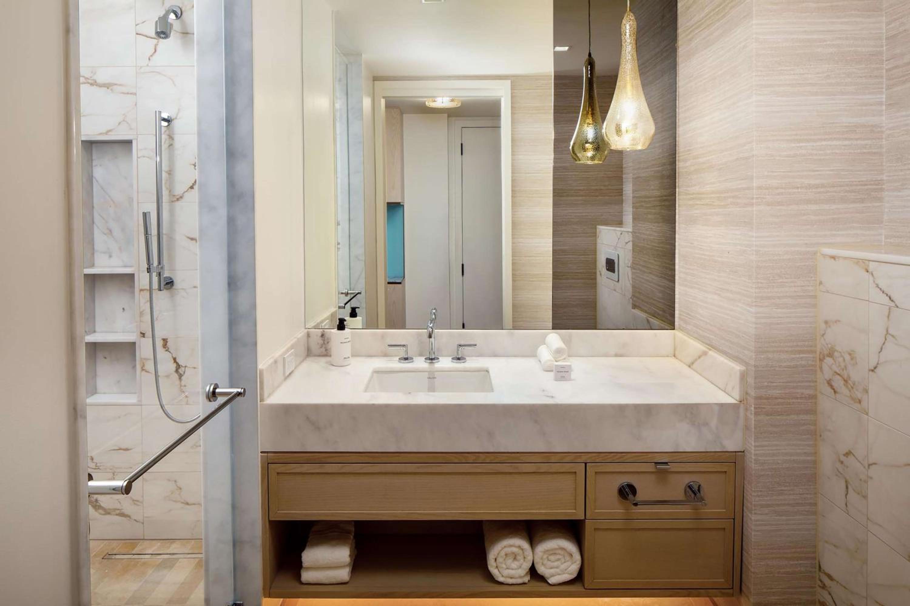 One-Bedroom Suite with Patio and Poolside