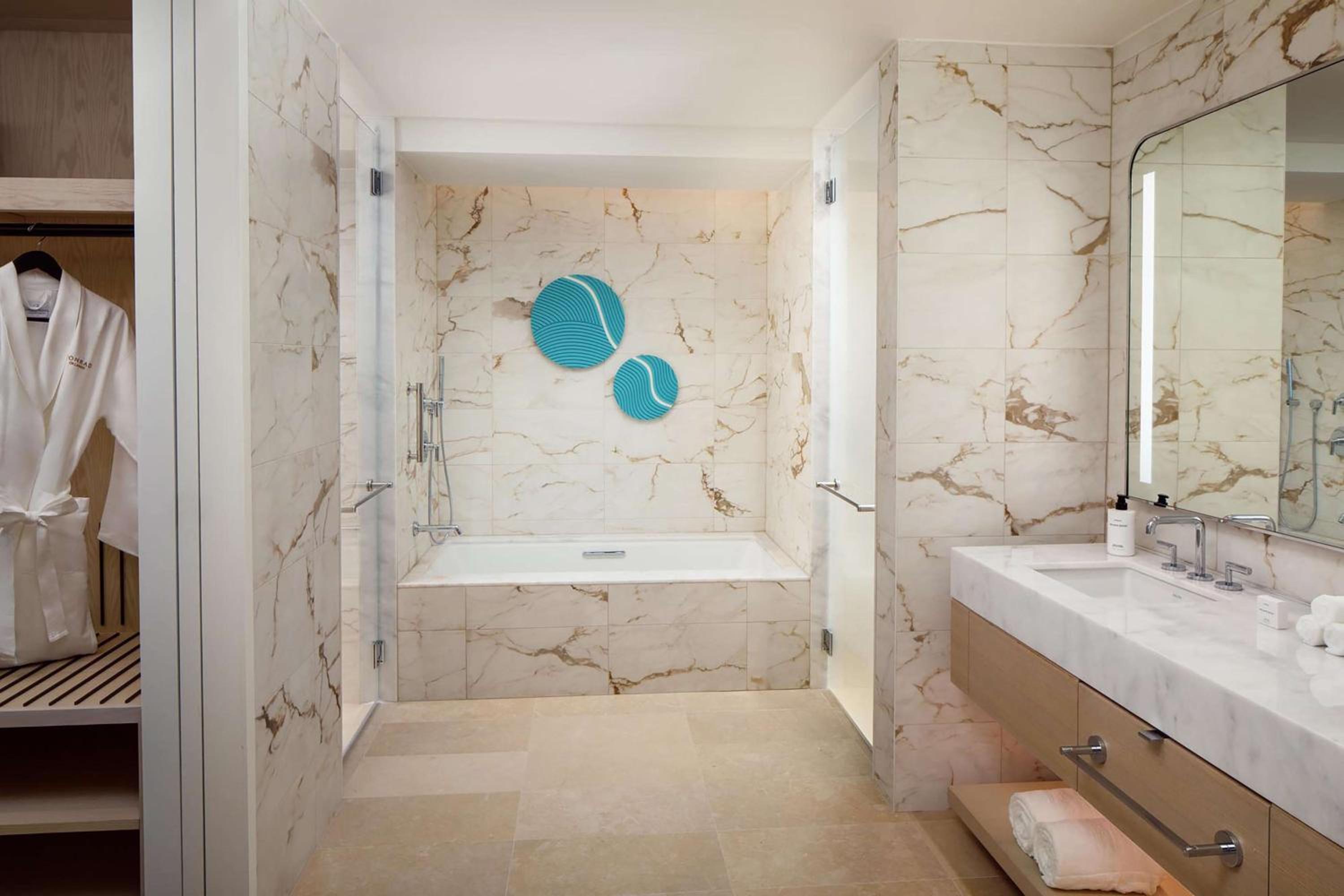 One-Bedroom Suite with Patio and Poolside