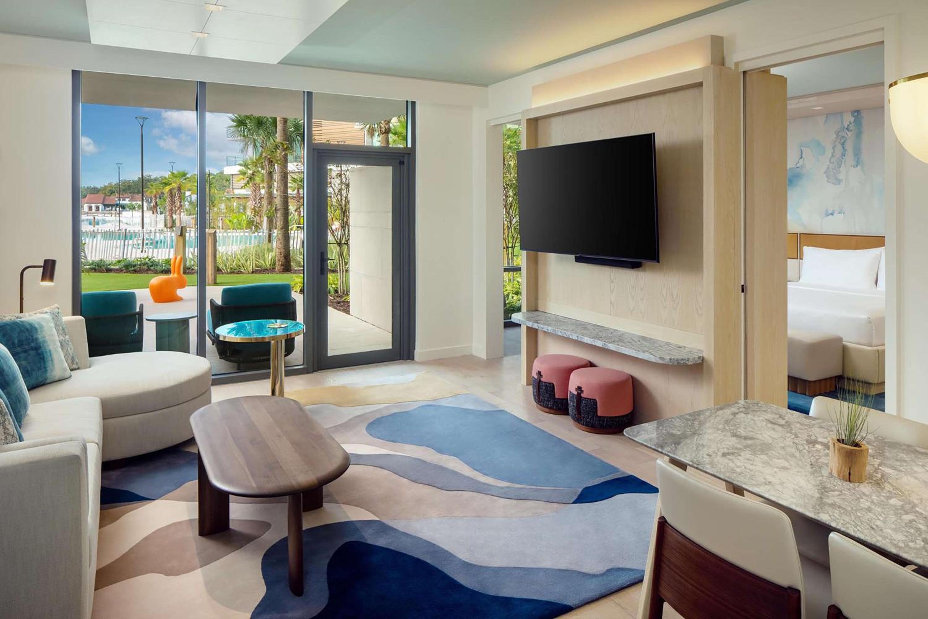 One-Bedroom Suite with Patio and Poolside