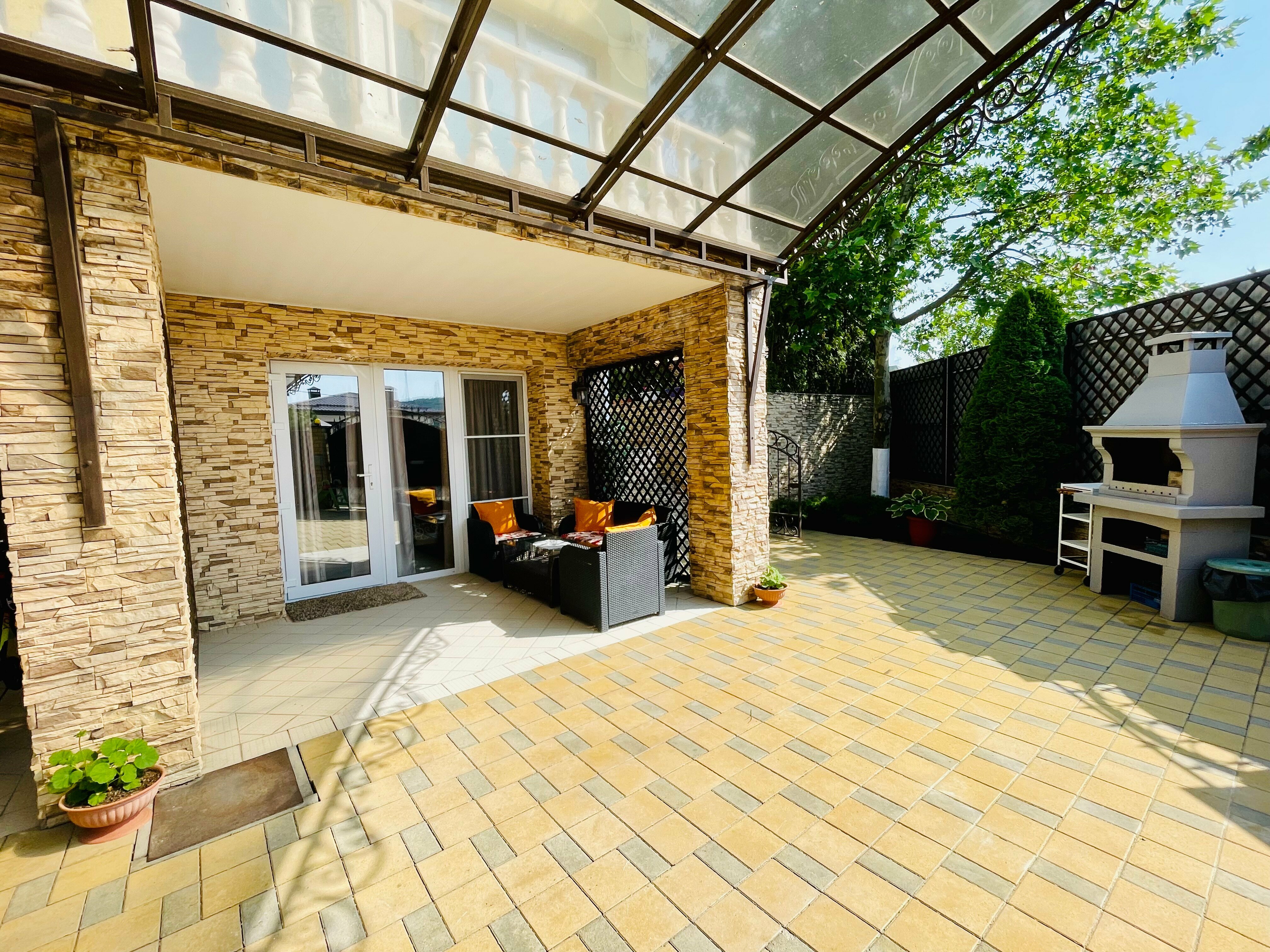 Полулюкс с террасой