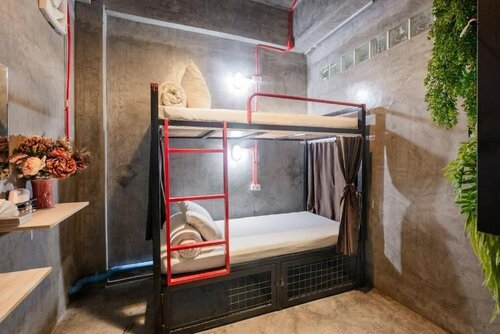 Mixed 2 Beds Dorm в Sleeper Hostel