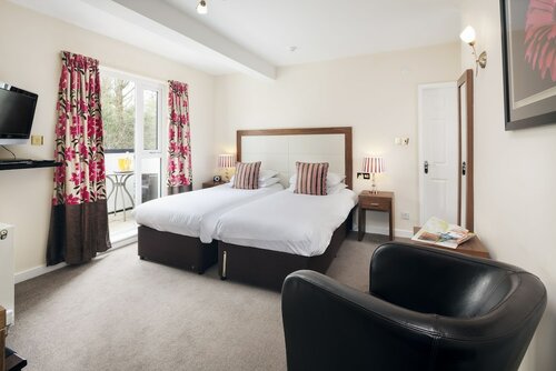 Double or Twin Room, Balcony ( Room 7 Ground Floor) в Hawksmoor Guest House