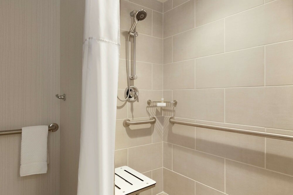 Suite, 1 King Bed, Accessible (Roll-in Shower)