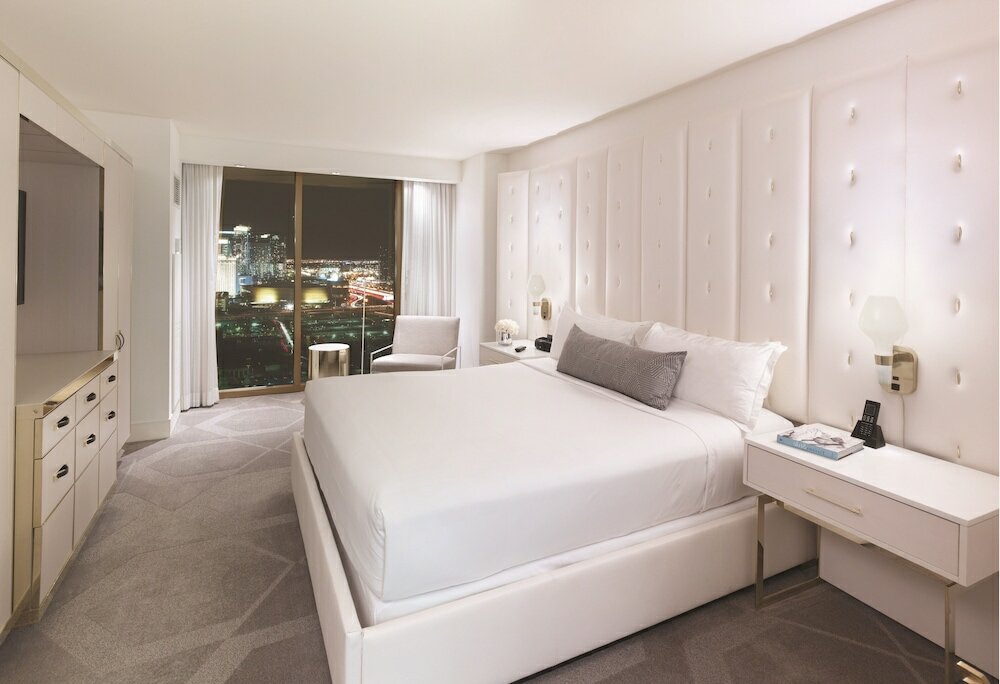 W Escape Strip View King Suite