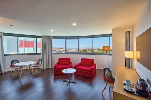 Представительский номер, 1 двуспальная кровать «Кинг-сайз», вид на город (Deluxe) в Hotel Civis Luz Castellón