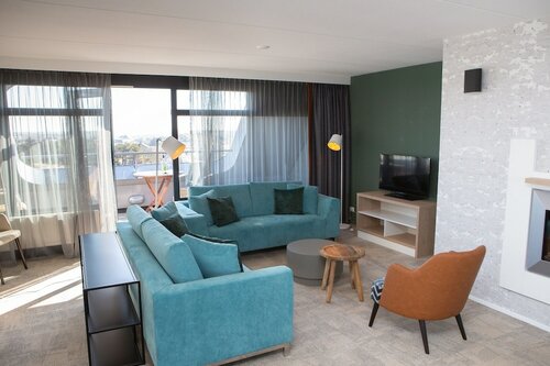 Семейный люкс (100m2) в Paal 8 hotel aan Zee