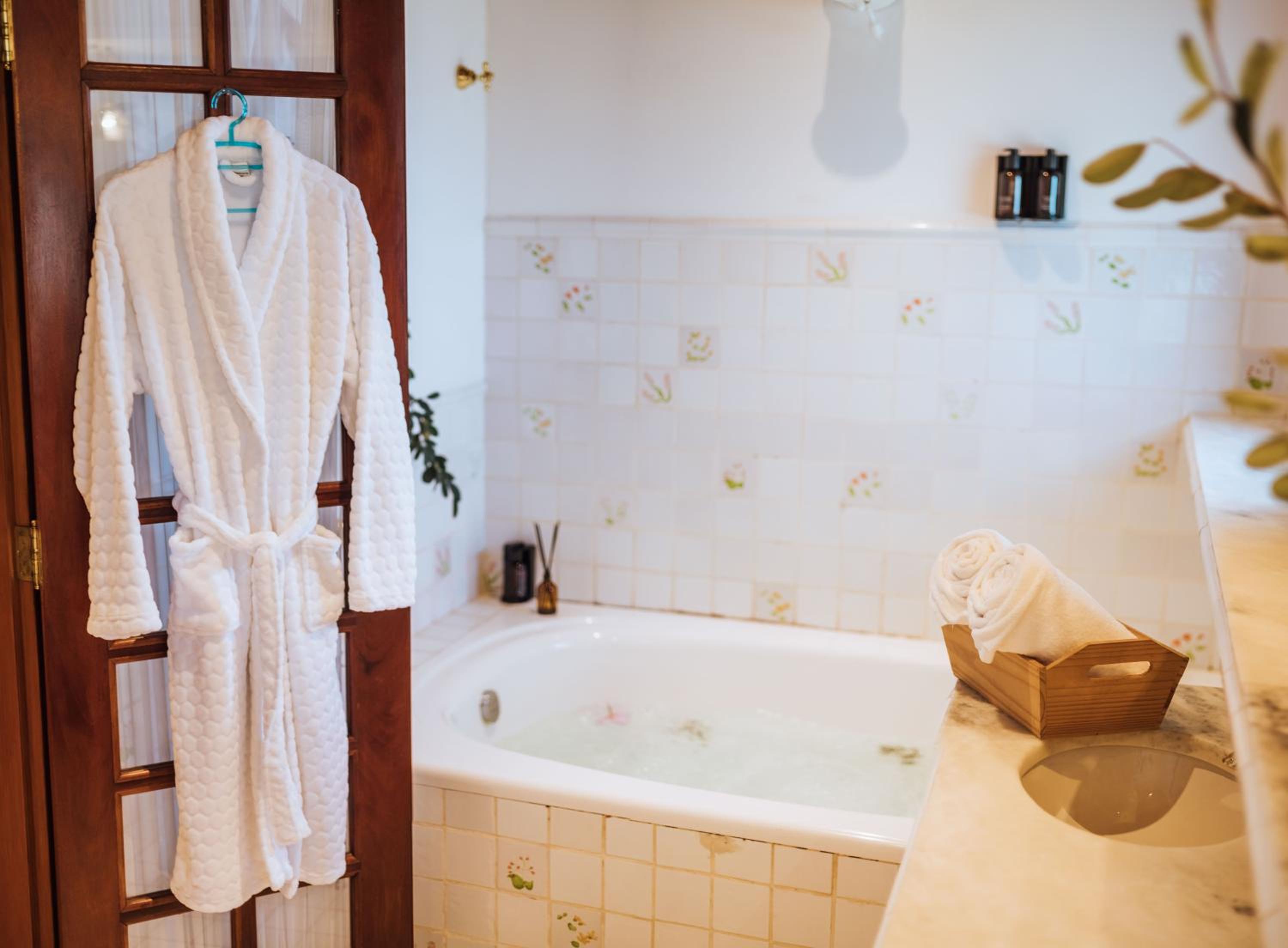 King Suite with Spa Bath