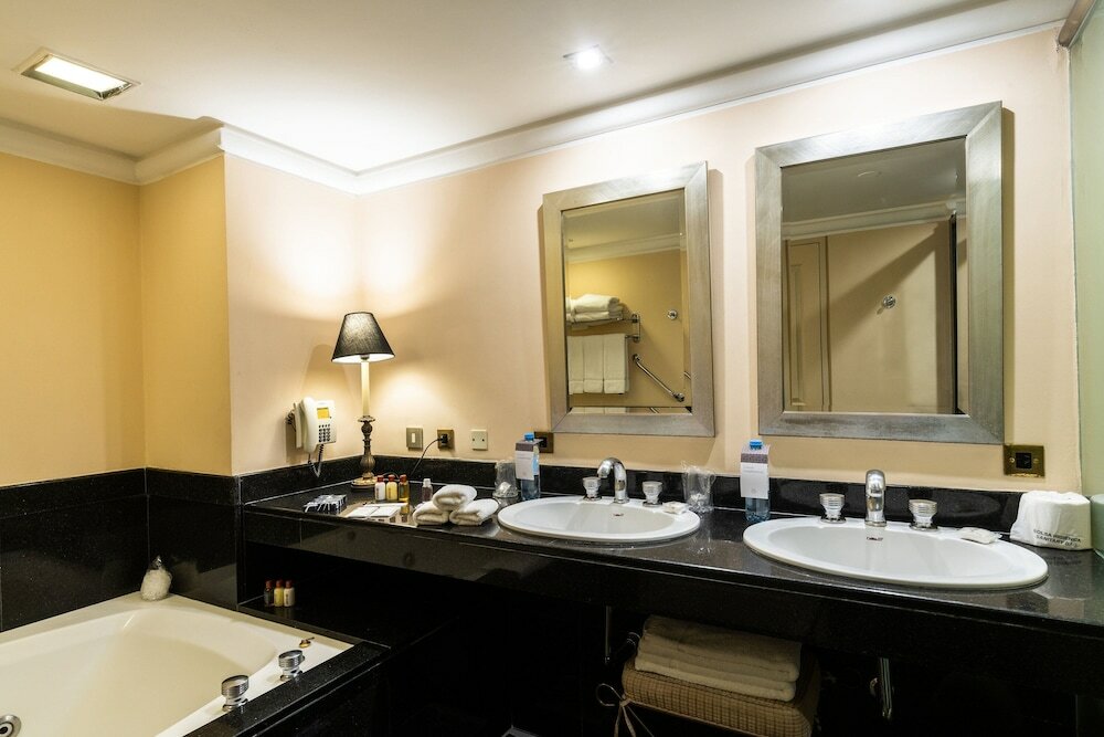 Suite, 1 Bedroom, City View