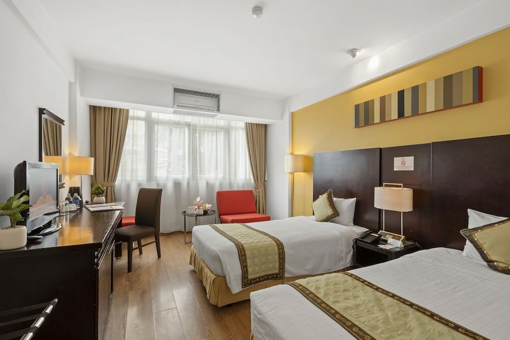 Superior Twin Room, City View