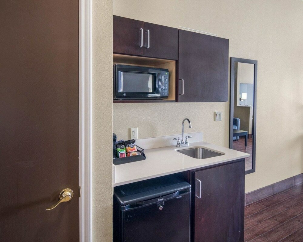 Suite, 1 King Bed