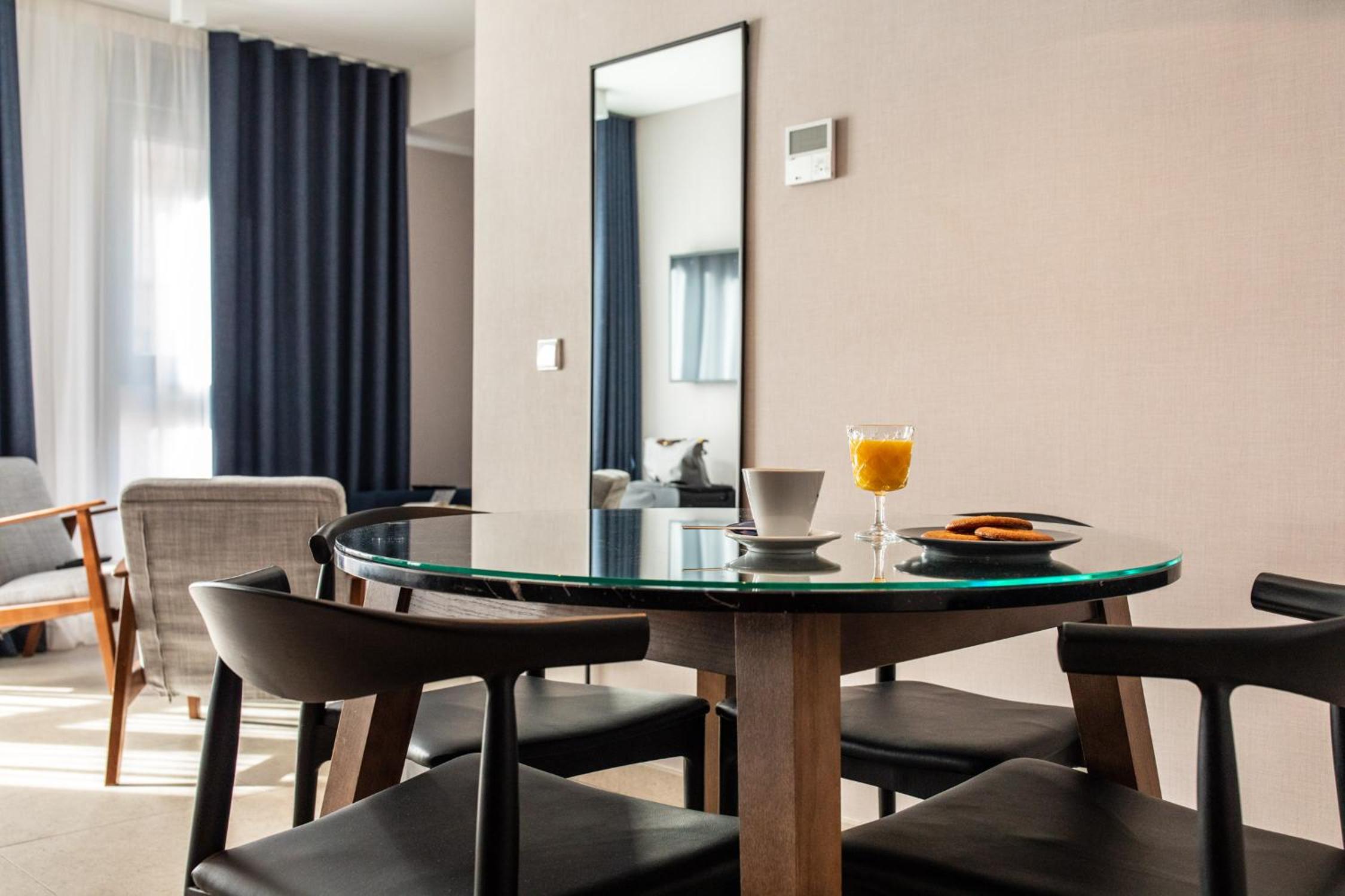 Loft Apartment (2 Adults + 1 Child)