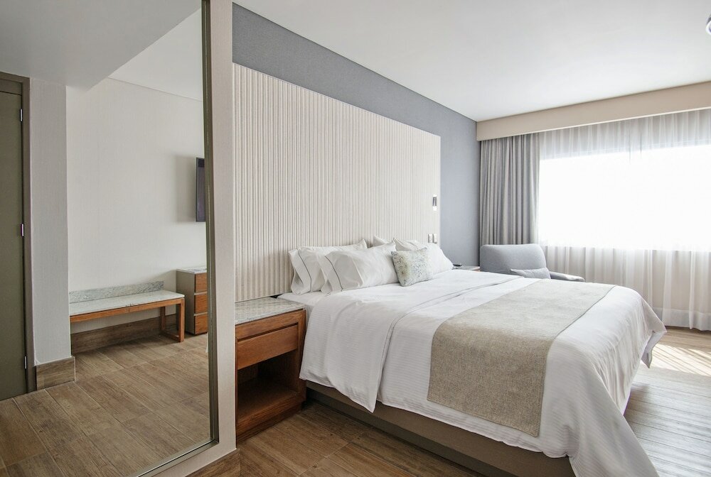Executive Room, 1 King Bed