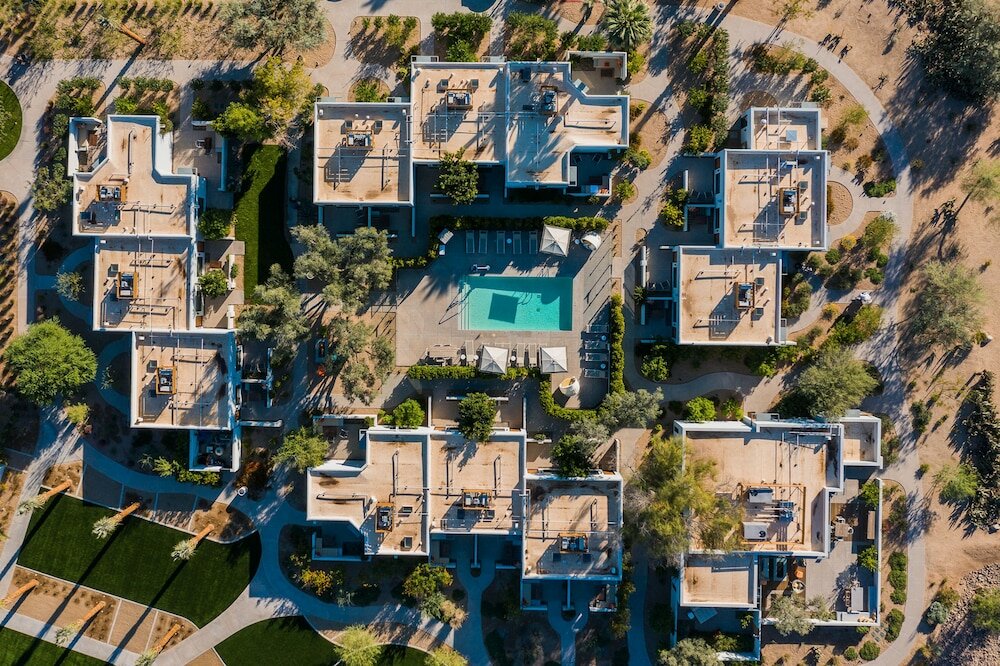 Room, 1 King Bed, Eames Retreat
