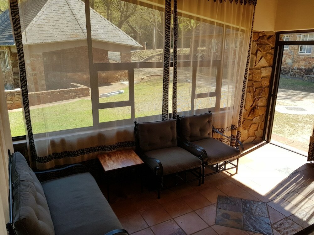 Deluxe Chalet, 2 Bedrooms, Garden Area (2)