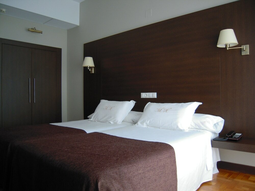 Triple Room (2 Adults + 1 child)