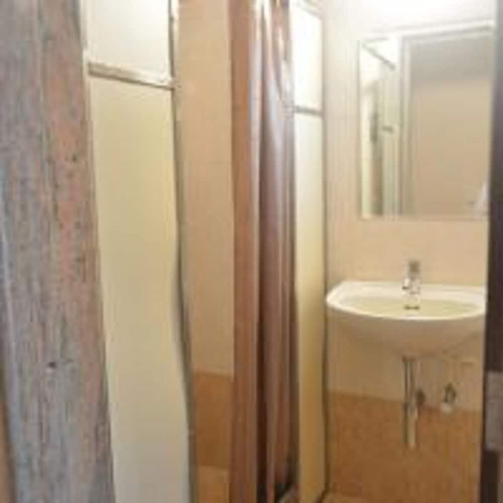 Standard Double Room, 2 Twin Beds