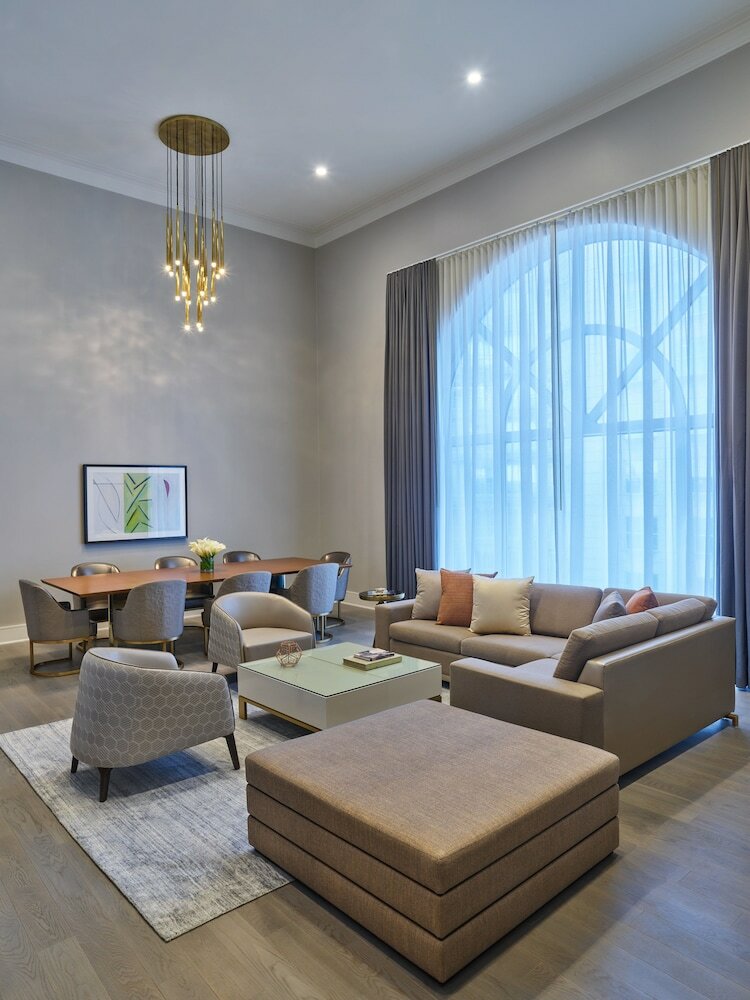 Suite (Uptown)