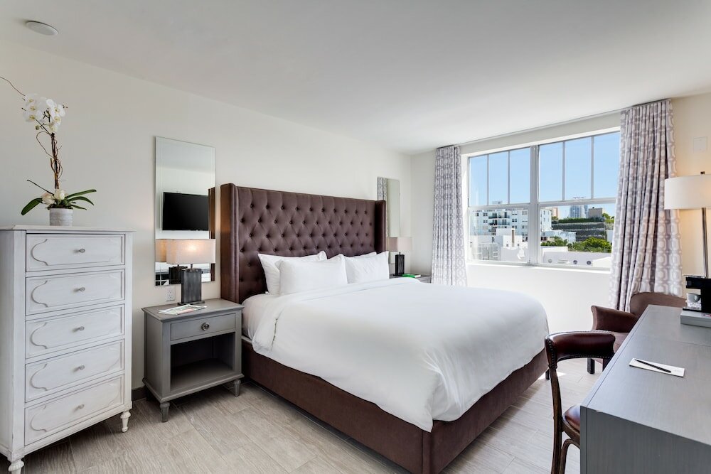 Suite, 1 Bedroom, Pool View
