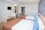 Standard Triple Room Non-Balcony в Alder Garden Hotel
