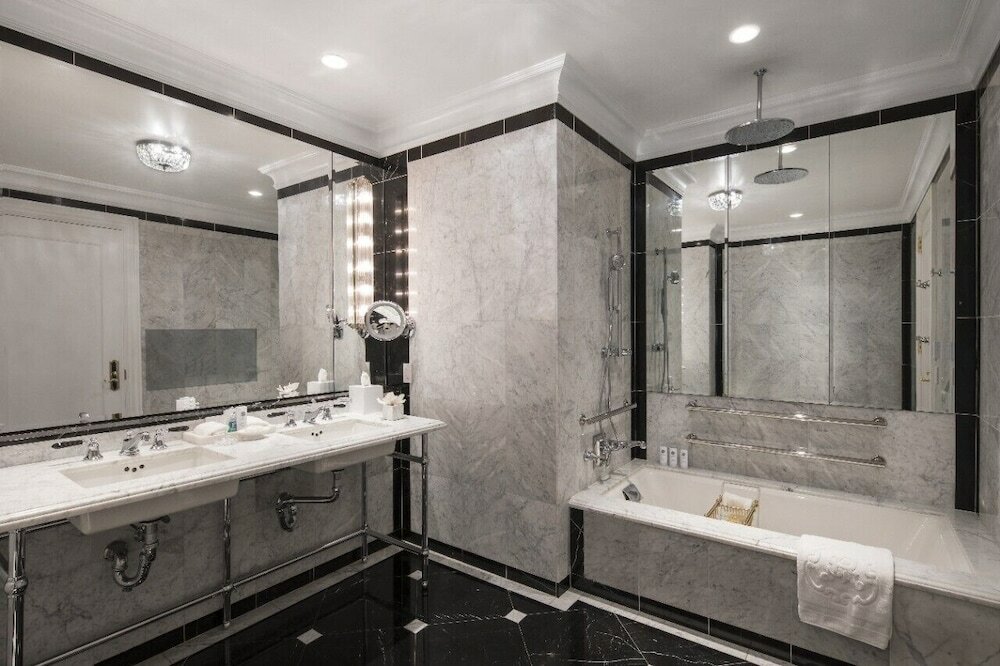 Deluxe Room, 2 Double Beds, Accessible Bathtub (Butler Service Included)