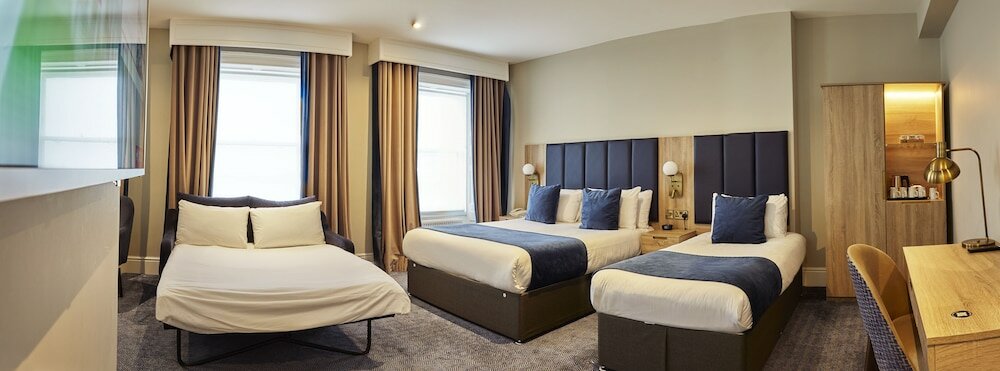 Family Room, 2 Double Beds, Non Smoking (Family 4)
