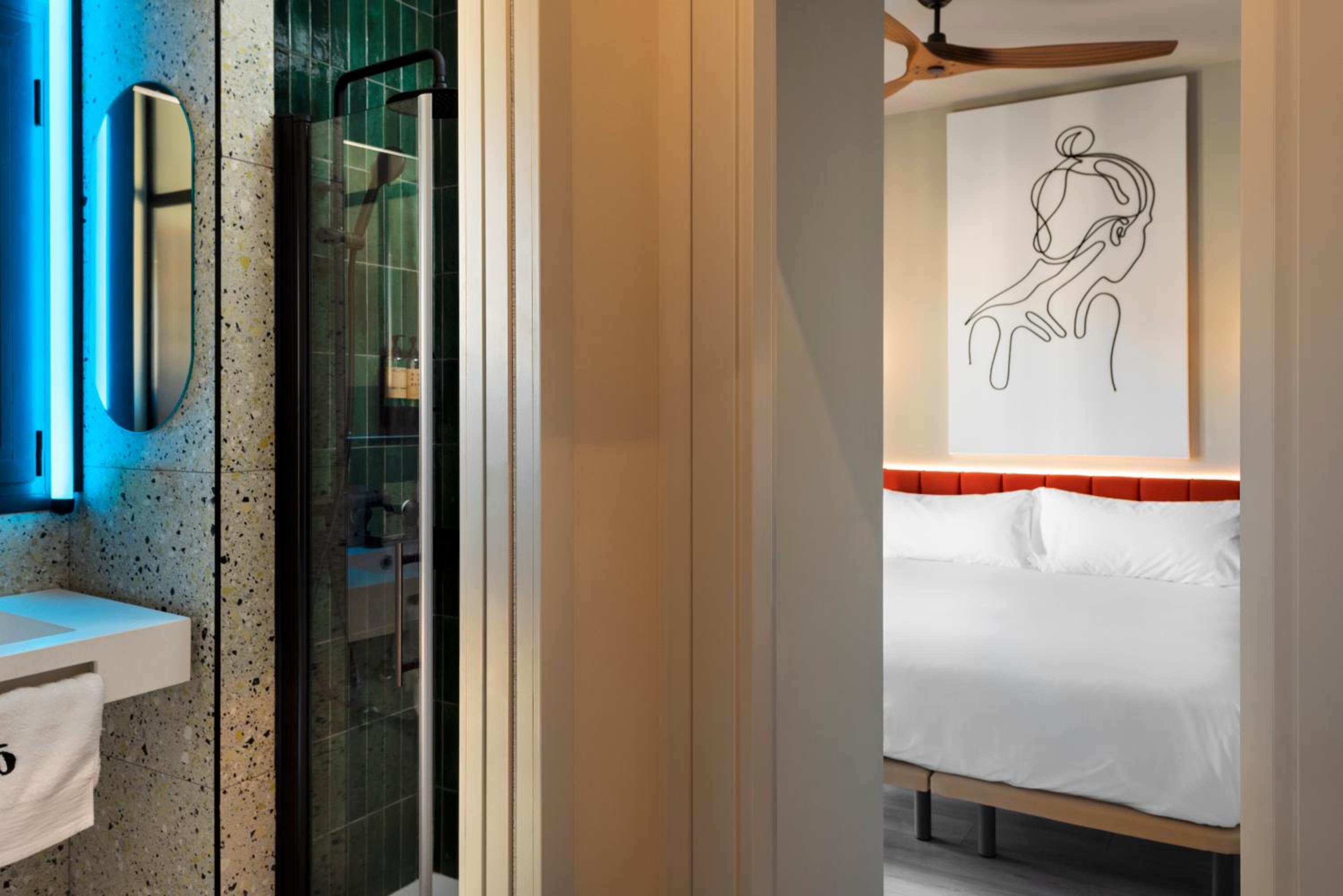 Apartment with Garden View