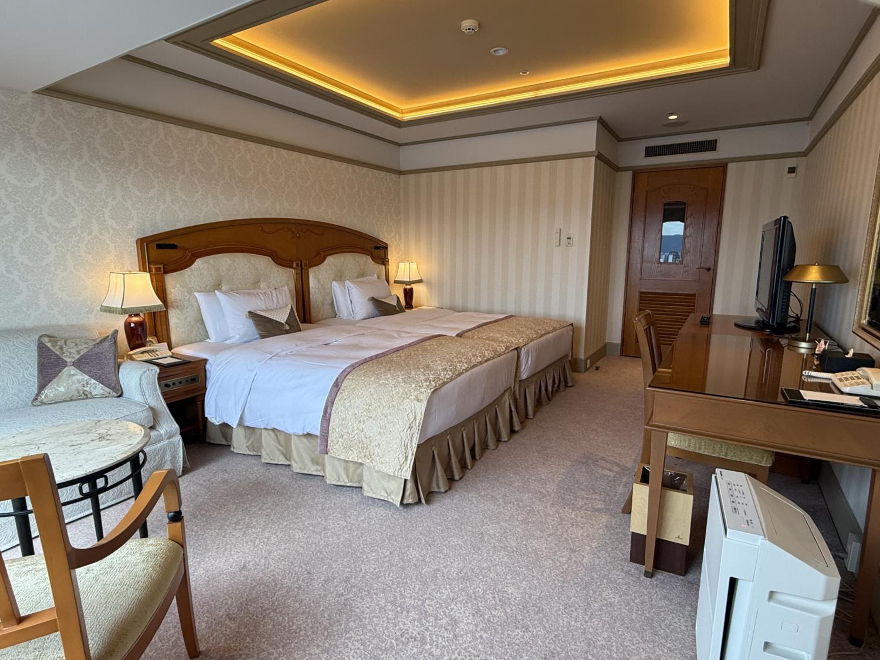 Executive Hollywood Twin Room - Non-Smoking