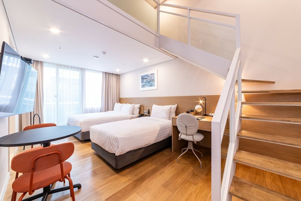 Premium Family Suite With Loft 1603