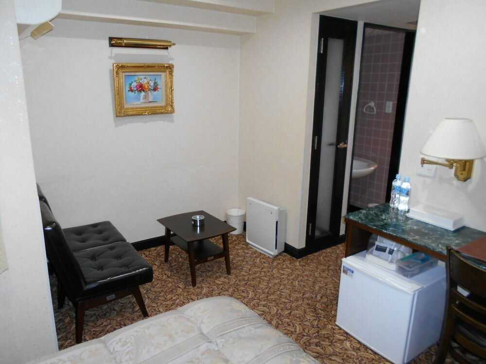 Executive Room, Smoking