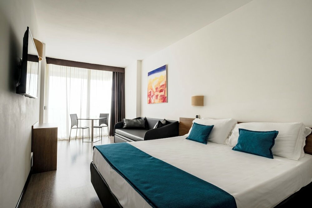 Junior Suite, 1 Queen Bed with Sofa bed