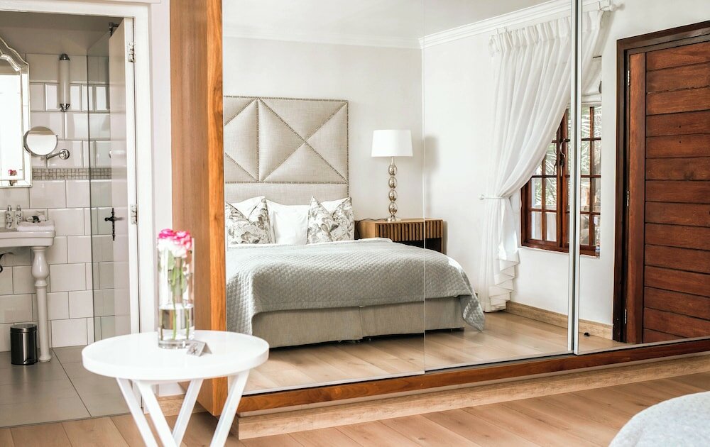 Standard Twin Room (Deluxe)