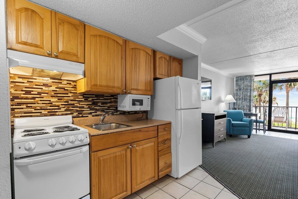 Standard Room, 2 Queen Beds, Kitchenette (Side View)