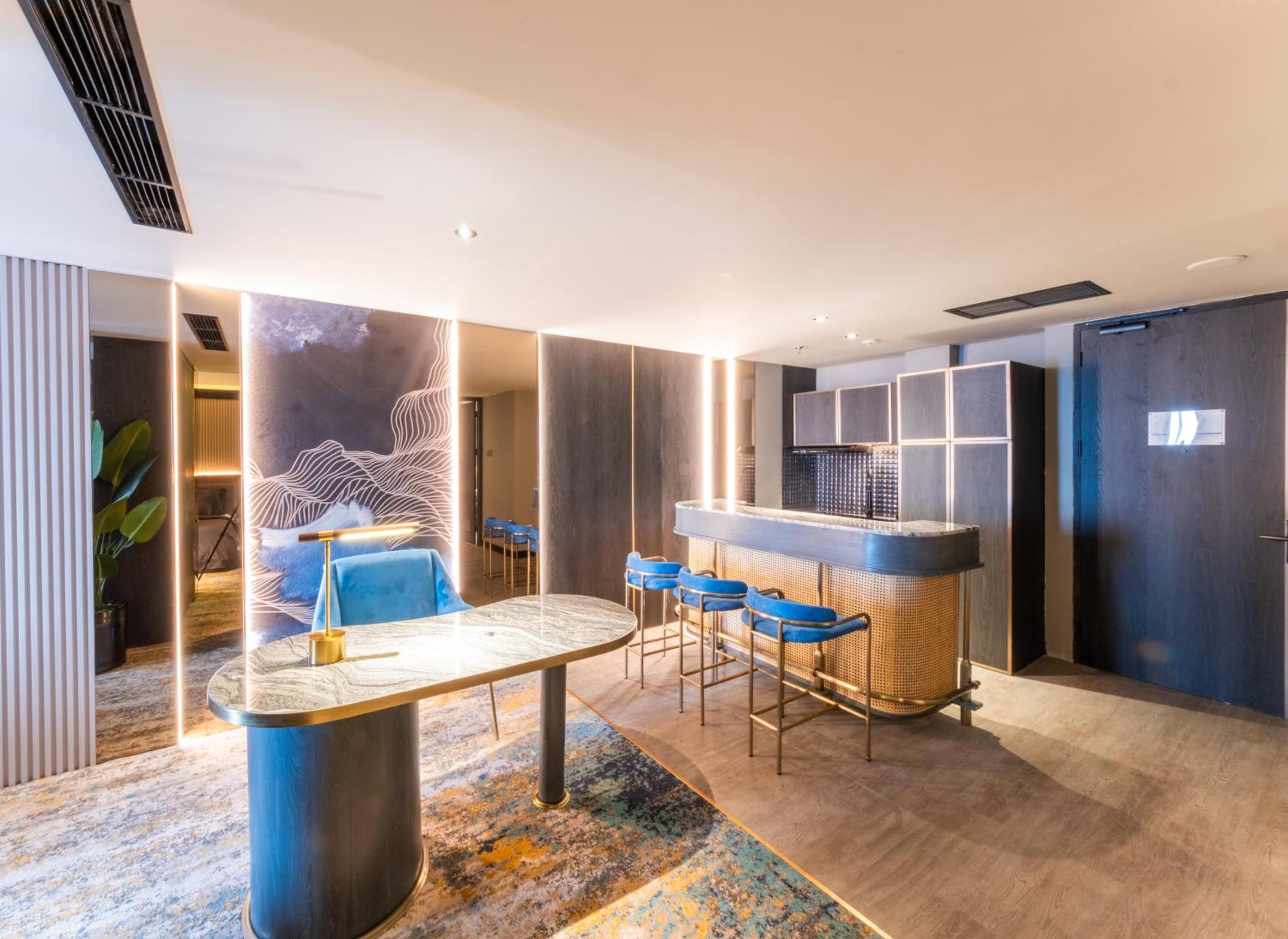 Executive Suite