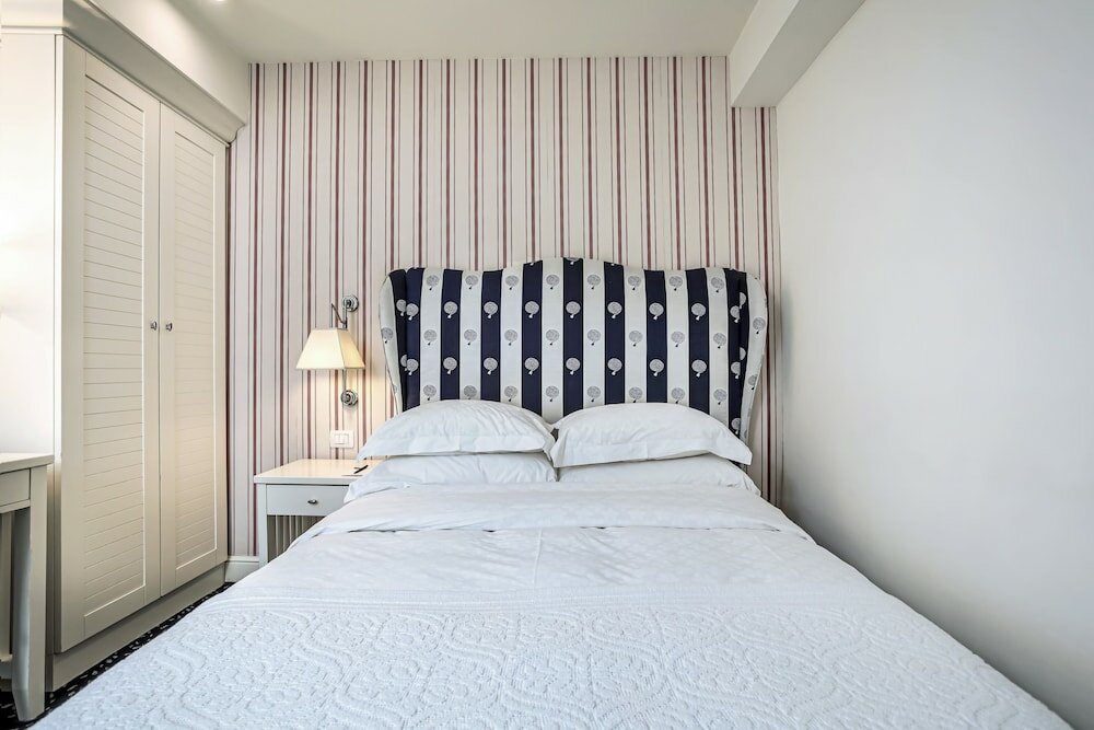 Piccolo Room